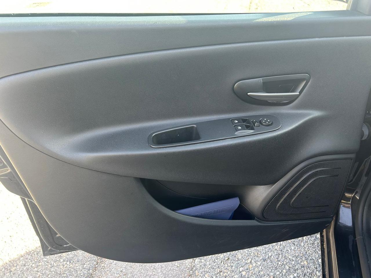 Lancia Ypsilon S MomoDesign 1.2 #9306