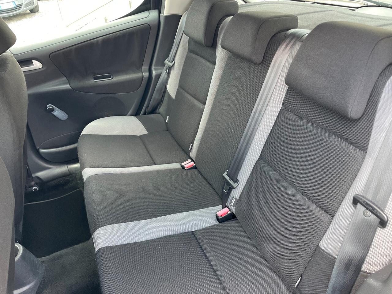 Peugeot 207 5p 1.4 16v XS IDONEA NEOPATENTATI