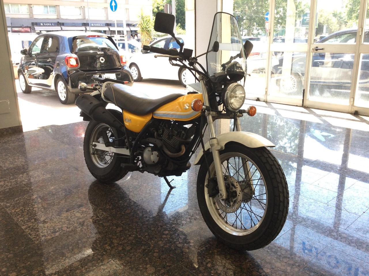 Suzuki RV 125 VanVan