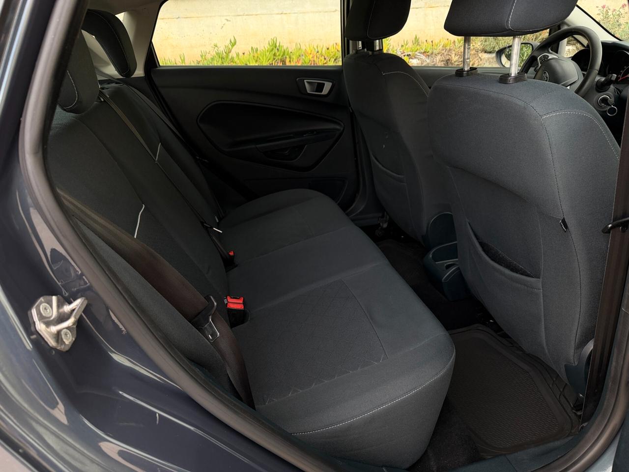 Ford Fiesta 1.4 TDCi 70CV 5 porte Titanium