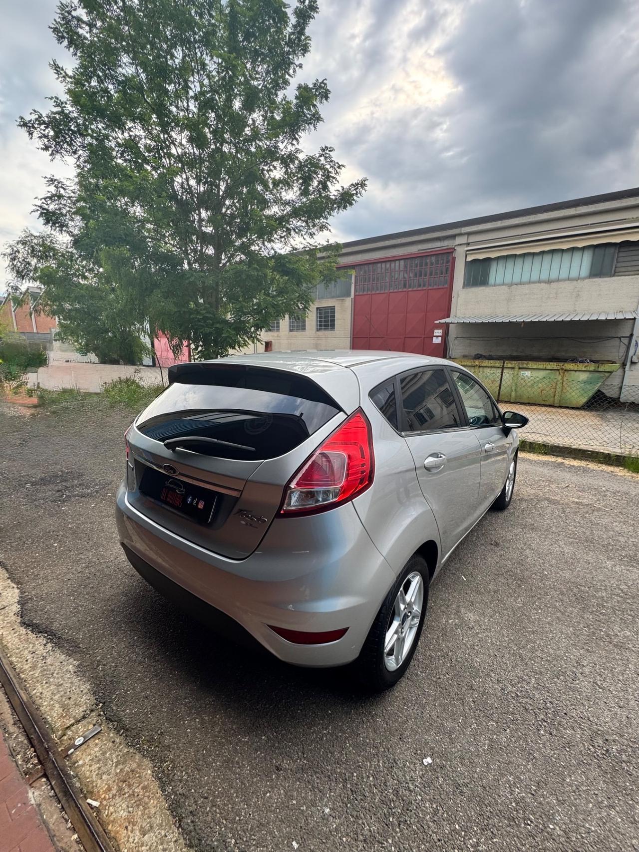 Ford Fiesta 1.5 TDCi 75CV 5 porte Titanium