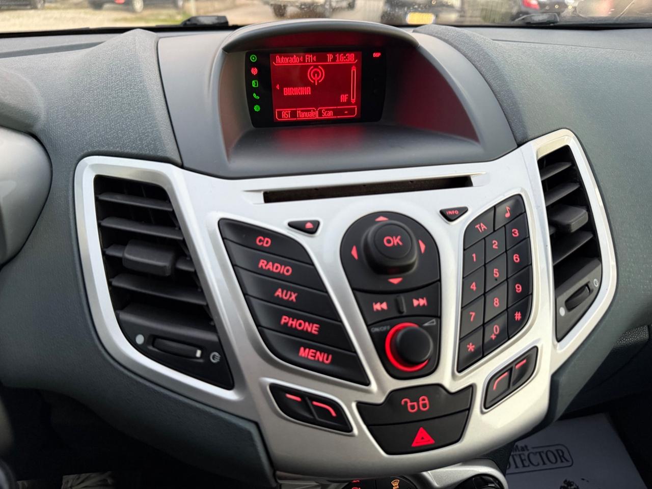 Ford Fiesta 1.4 3 porte Bz.- GPL Titanium UNICO PROP