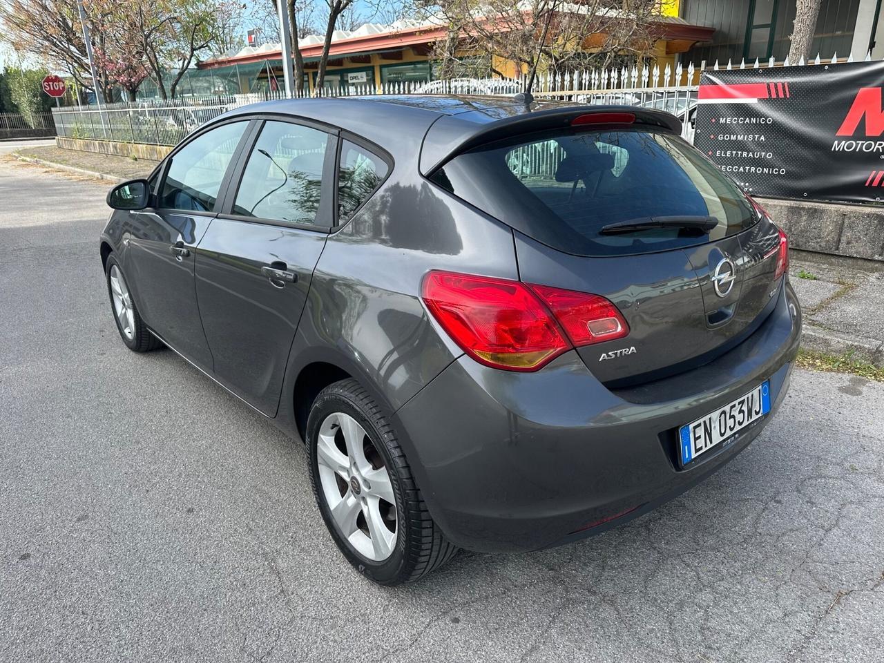Opel Astra 1.7 CDTI 110CV 5 porte Cosmo