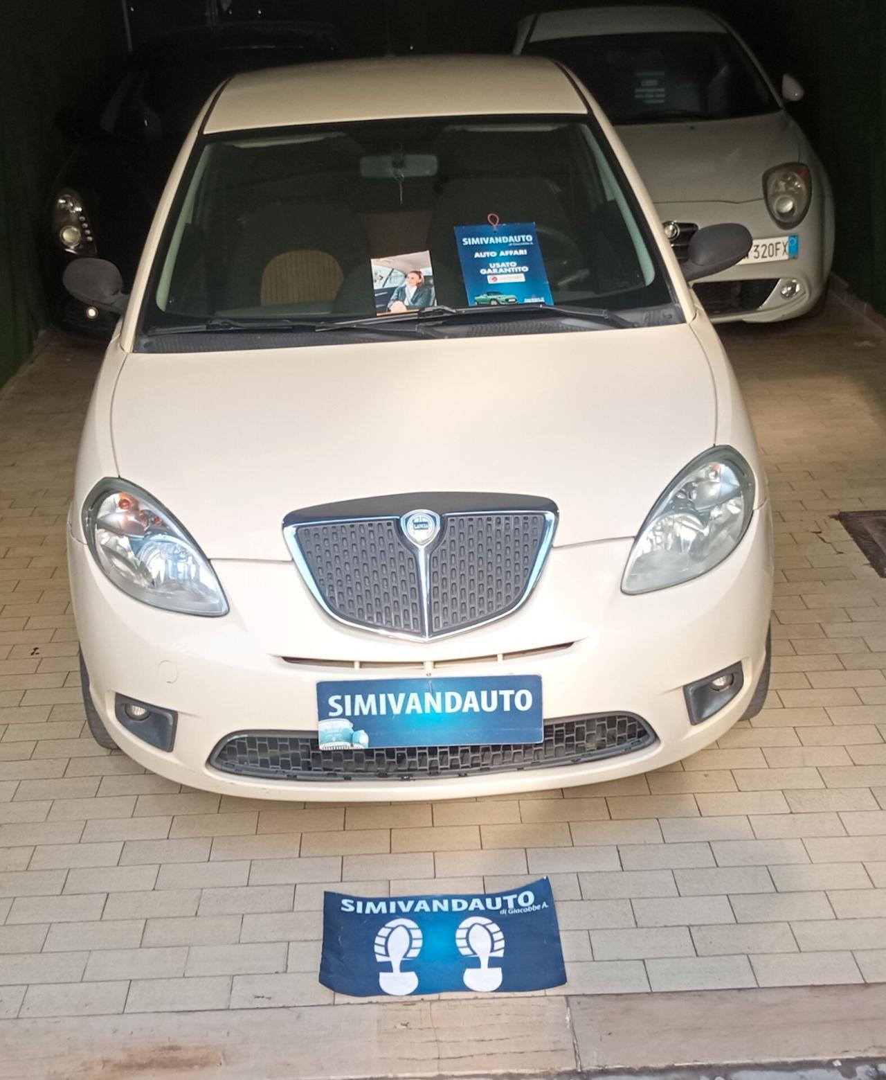 Lancia Ypsilon 1.2 Oro Bianco prov nord ok neopatent