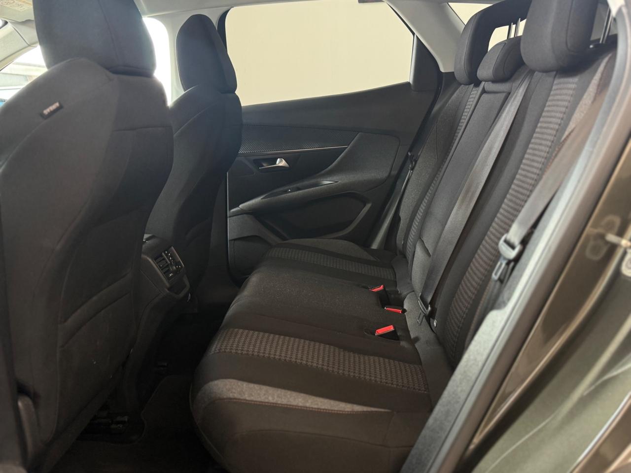 Peugeot 3008 BlueHDi 130 S&S EAT8