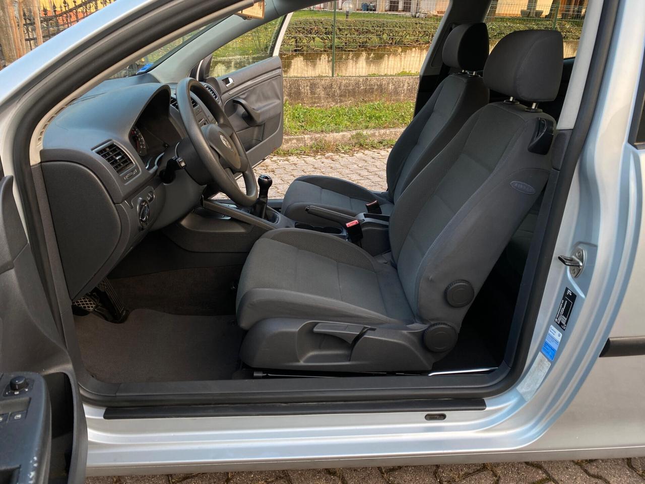 Volkswagen Golf 5 1.6 FSI Sportline 87.000Km