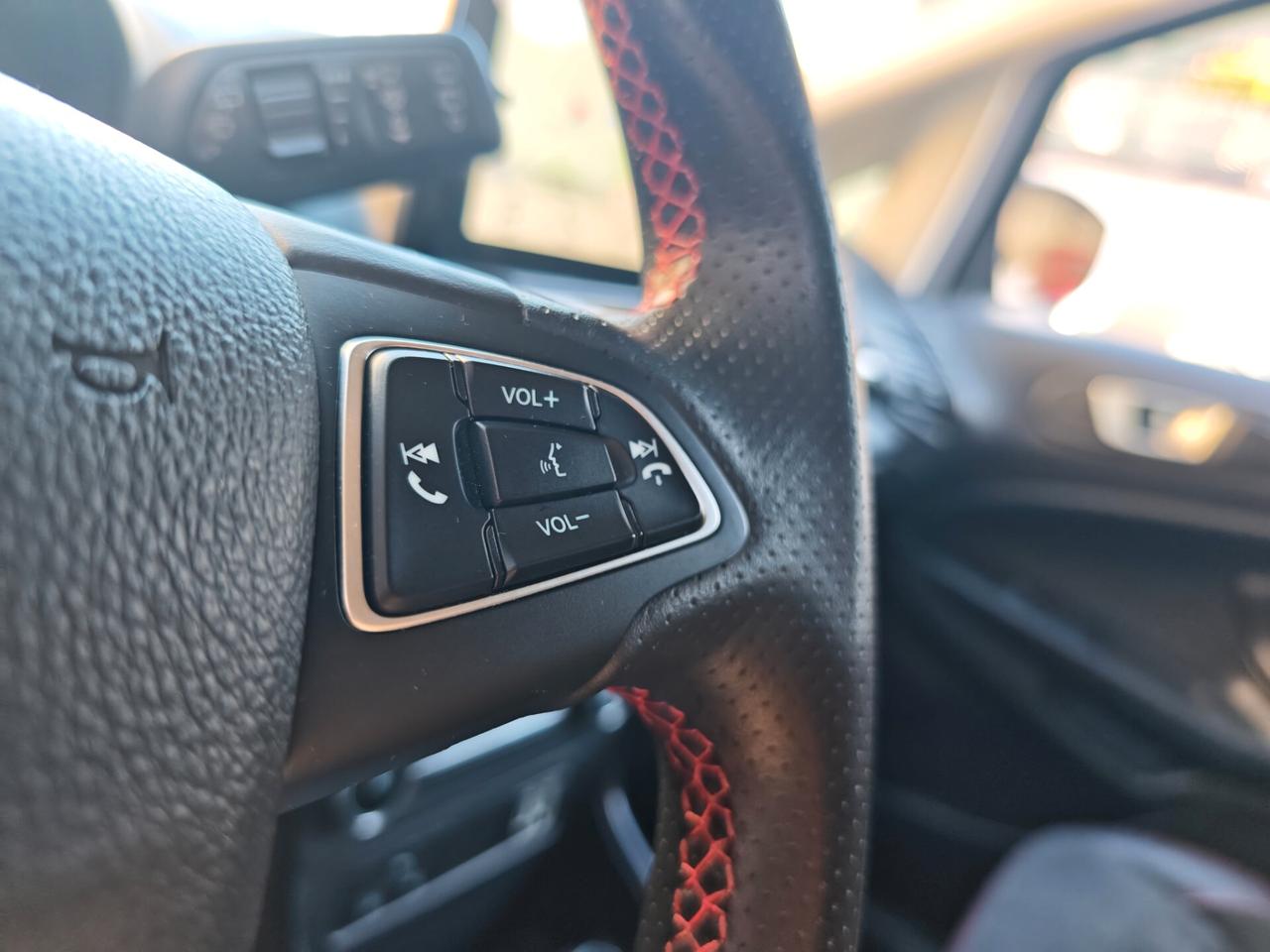 Ford EcoSport 125CV ST-LINE