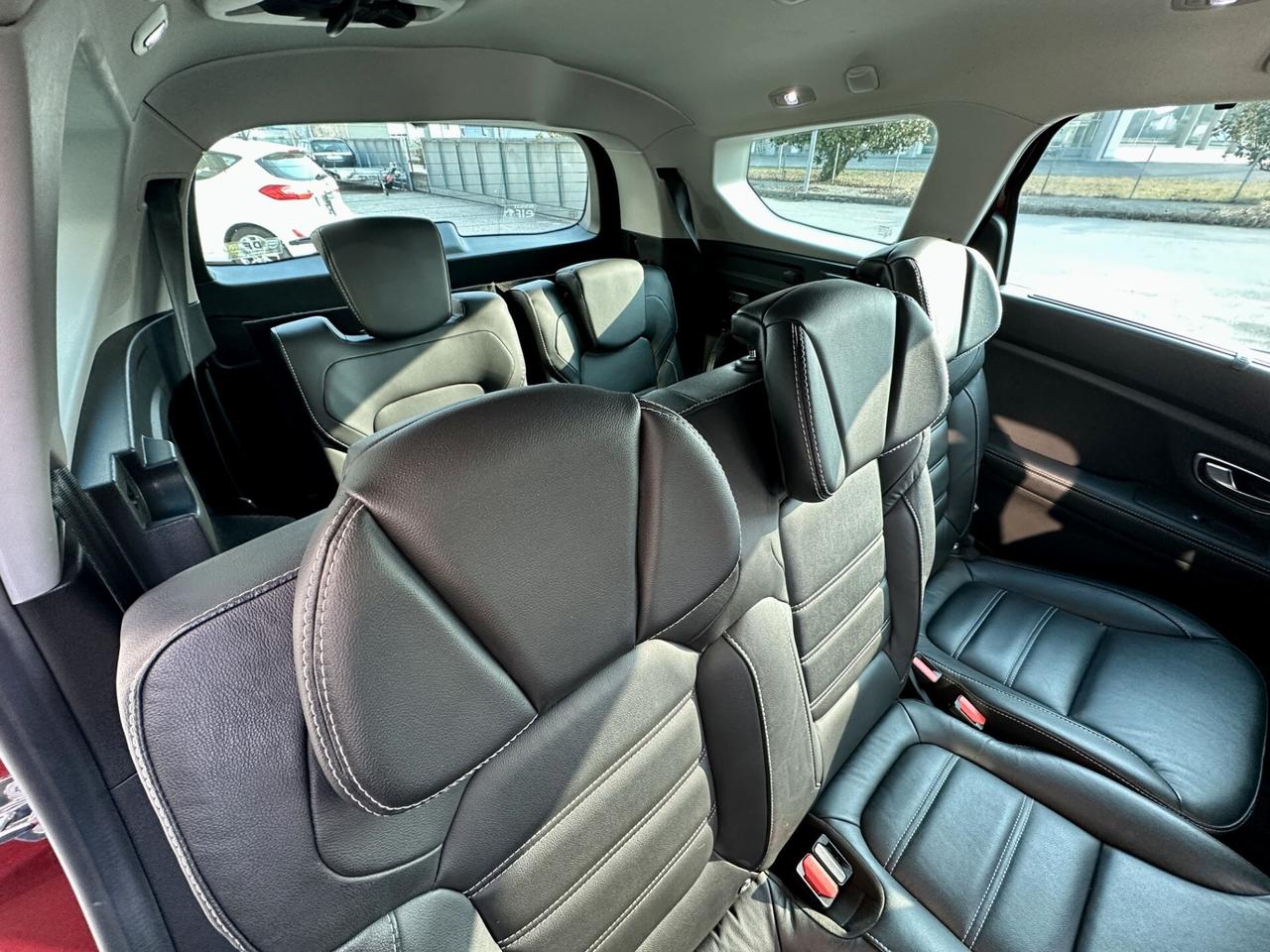 Renault Grand Scenic dCi 160 CV EDC Energy Initiale Paris