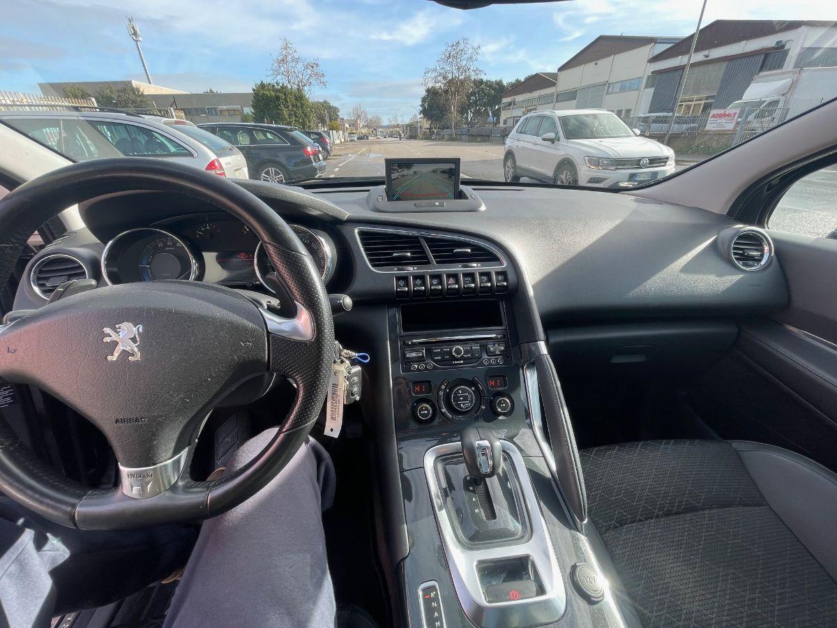 PEUGEOT - 3008 - HYbrid4