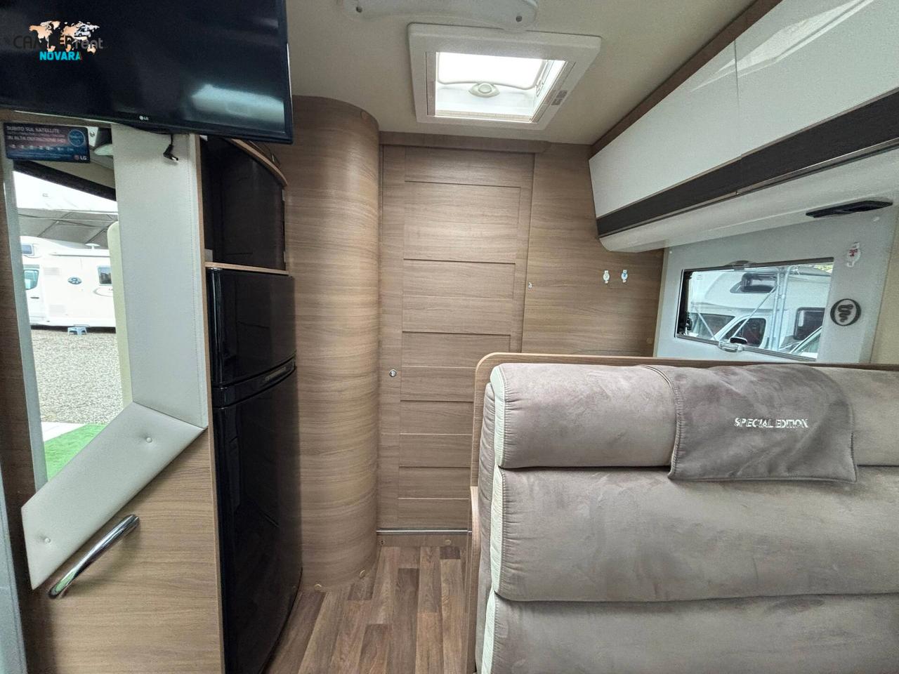 ELNAGH T-LOFT 530 SPECIAL EDITION - motorhome con letti gemelli in coda ed ampio garage
