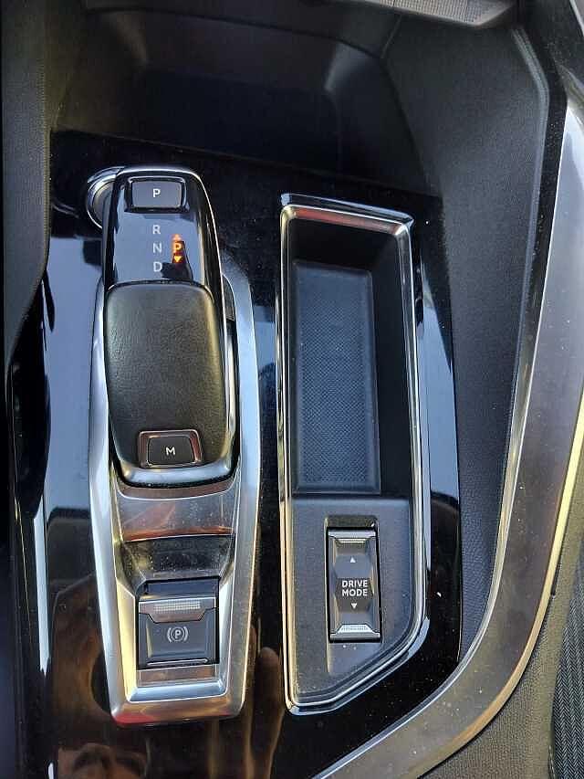 Peugeot 3008 BlueHDi 130 S&S EAT8 Allure