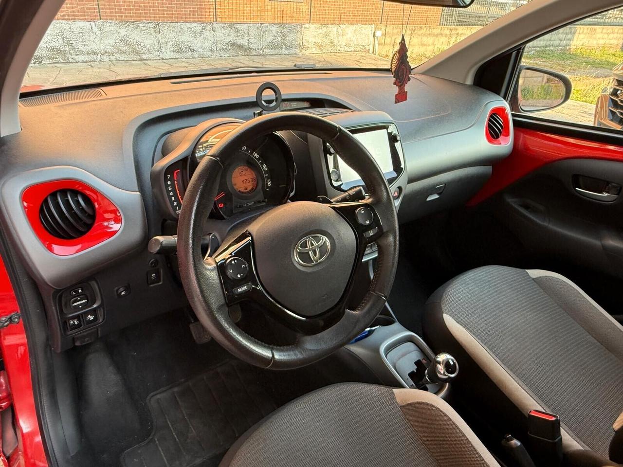 Toyota Aygo Connect 1.0 VVT-i 72 CV 5 porte x-cool MMT