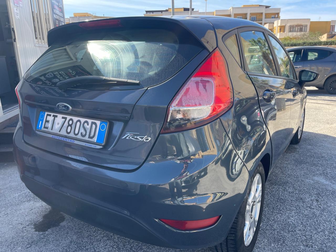 Ford Fiesta 1.5 TDCi 75CV 5 porte Titanium