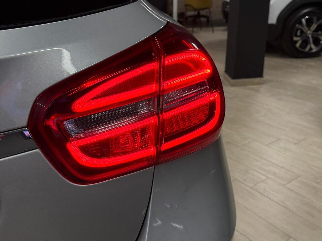 Mercedes-benz GLA 200 d Automatic Sport Tetto Panoramico