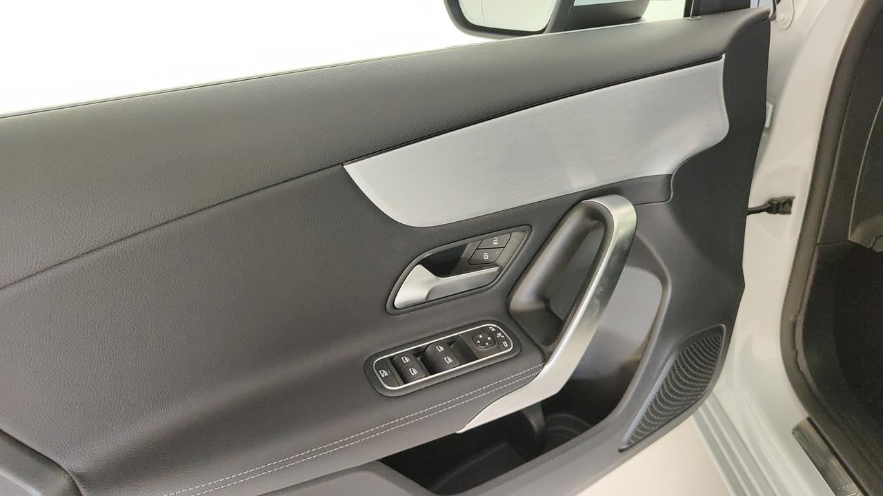 Mercedes-Benz A 180 d Sport auto