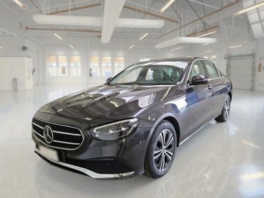 MERCEDES-BENZ E 220 4MATIC BUSINESS SPORT AUTO 4 PORTE BERLINA