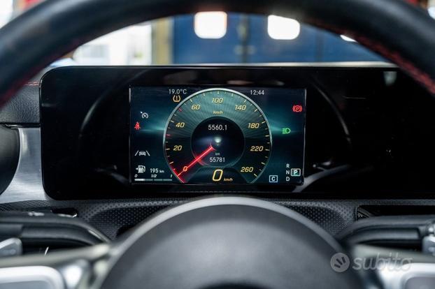 MERCEDES-BENZ CLA 200 d Automatic Premium