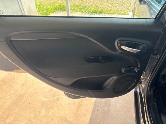 FIAT Punto 1.2 8V 5 porte OK NEOP POCHI CHILOMETRI EURO 5