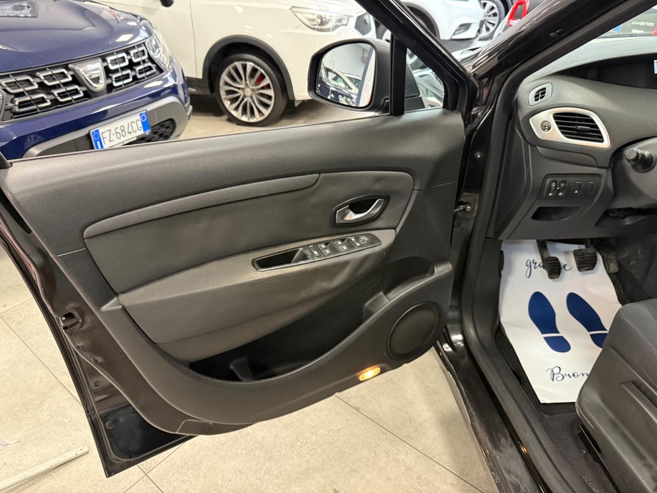 Renault Scenic Scénic X-Mod 1.5 dCi Confort 105CV
