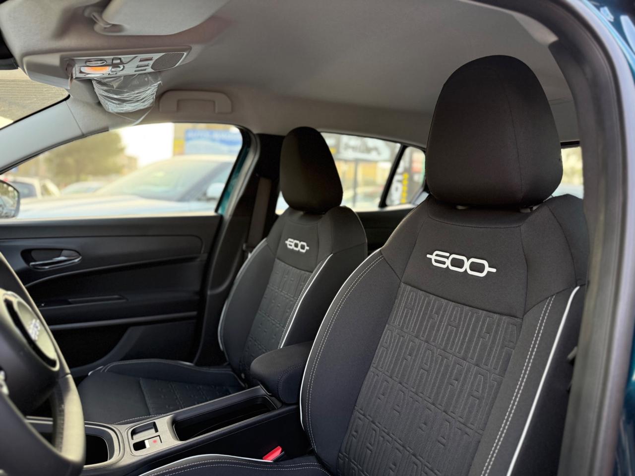 Fiat 600 Hybrid 110 CV DCT MHEV ICON KM 0