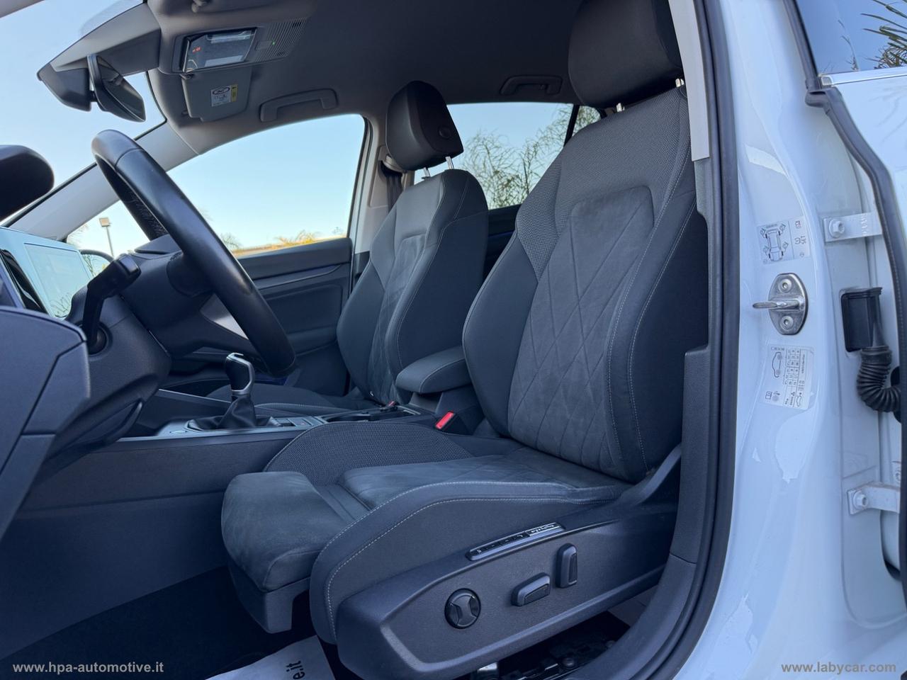VOLKSWAGEN Golf 1.5 TSI 150CV Style NAVI IQ-LIGHT RETROCAMERA