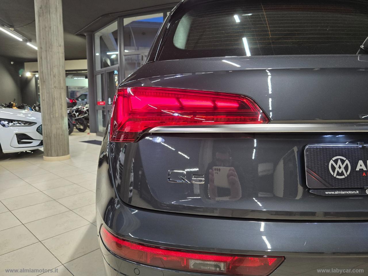 AUDI Q5 40 TFSI quattro S tronic Business Adv