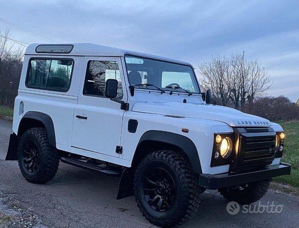 LAND ROVER Defender 90 2.2 TD4 4posti