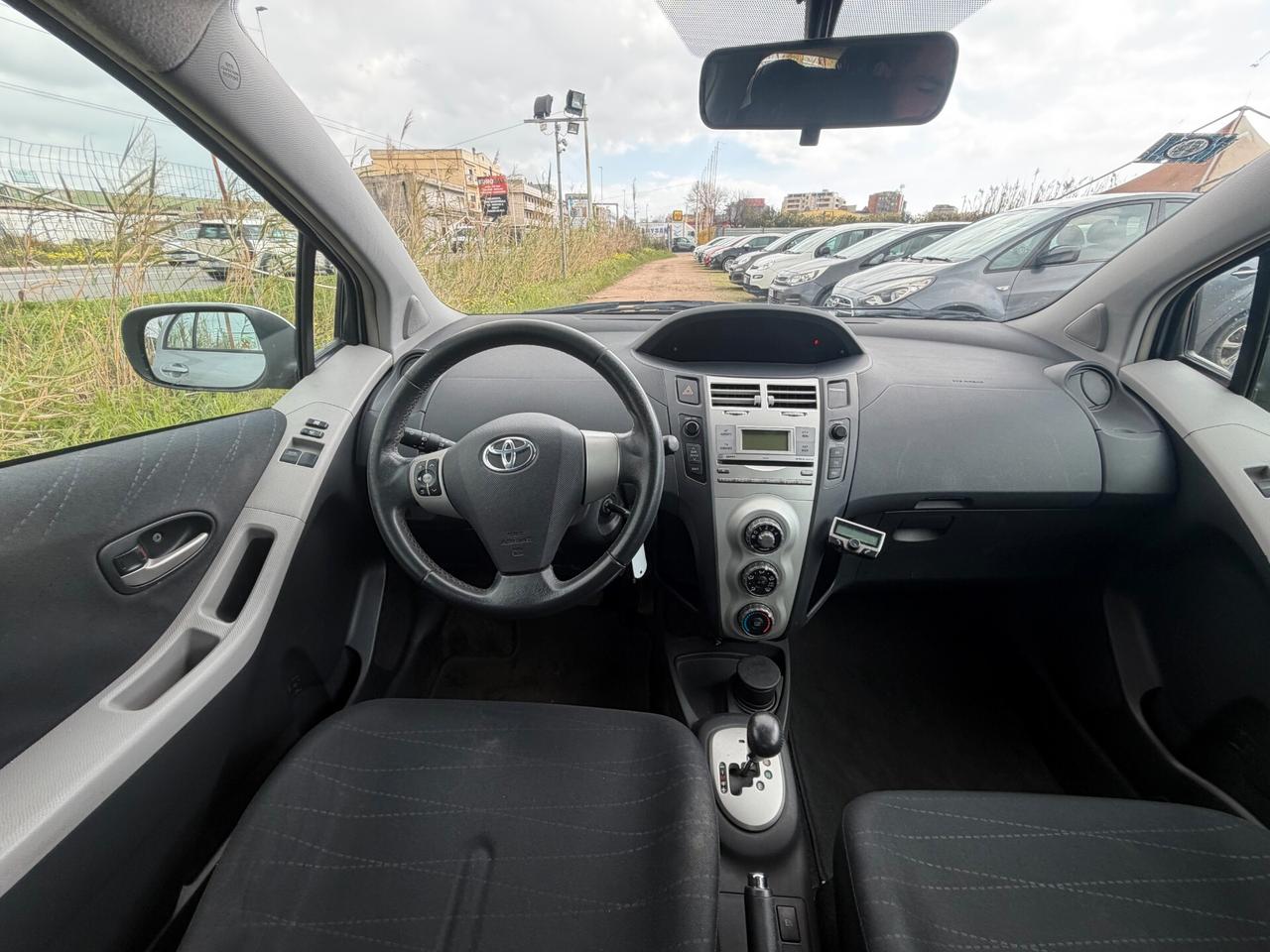 TOYOTA YARIS 1.3 87CV 120.000 KM AUTOMATICA