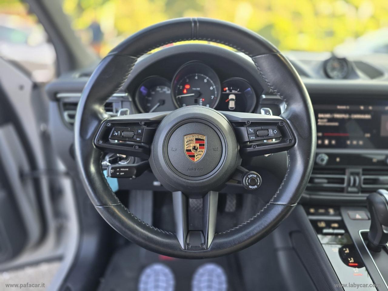 PORSCHE Macan 2.0 T