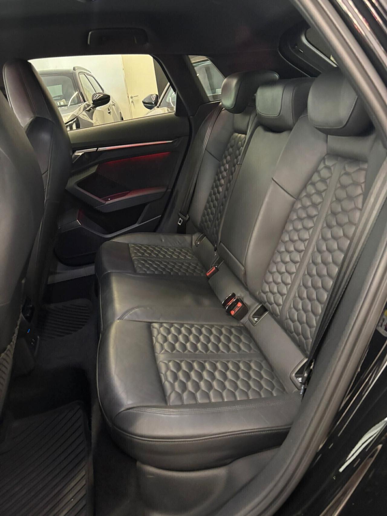 Audi RS3 quattro S tronic