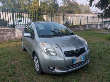 Toyota Yaris 1.3 5 porte Luna UNICO PROPRIETARIO