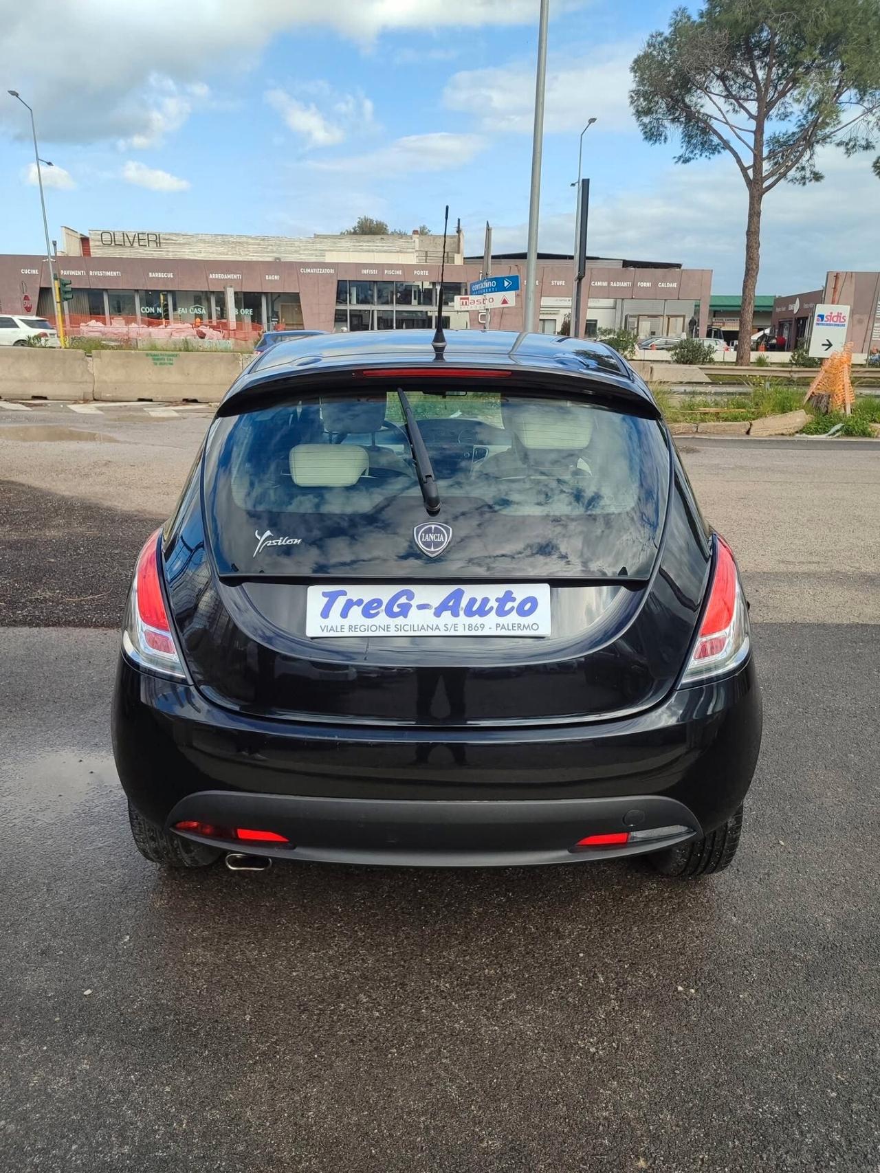 Lancia Ypsilon 1.2 69 CV 5 porte S&S Gold