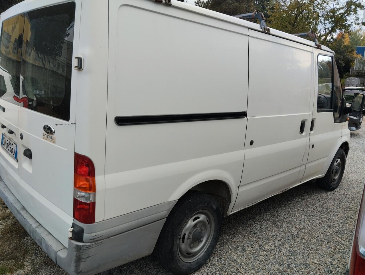 FORD TRANSIT 2.0D P.TA 755 KG