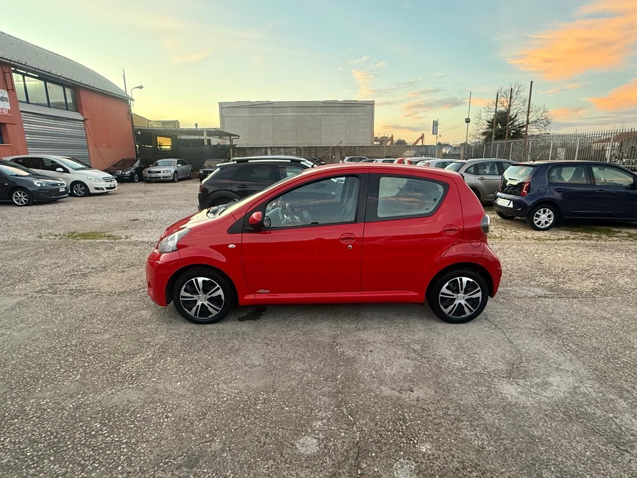 Toyota Aygo 1.0 12V VVT-i 5 porte Active Connect