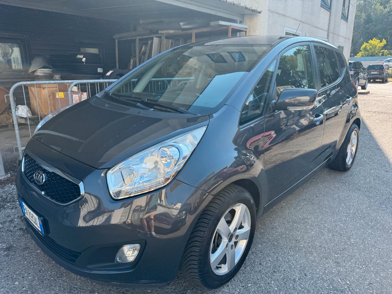 Kia Venga 1.6 CVVT Auto. Cool