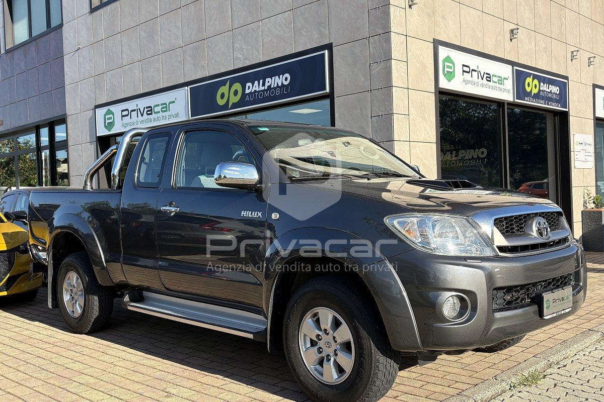TOYOTA Hilux 2.5 D-4D 4WD 2p. Extra Cab SR
