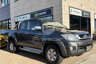TOYOTA Hilux 2.5 D-4D 4WD 2p. Extra Cab SR