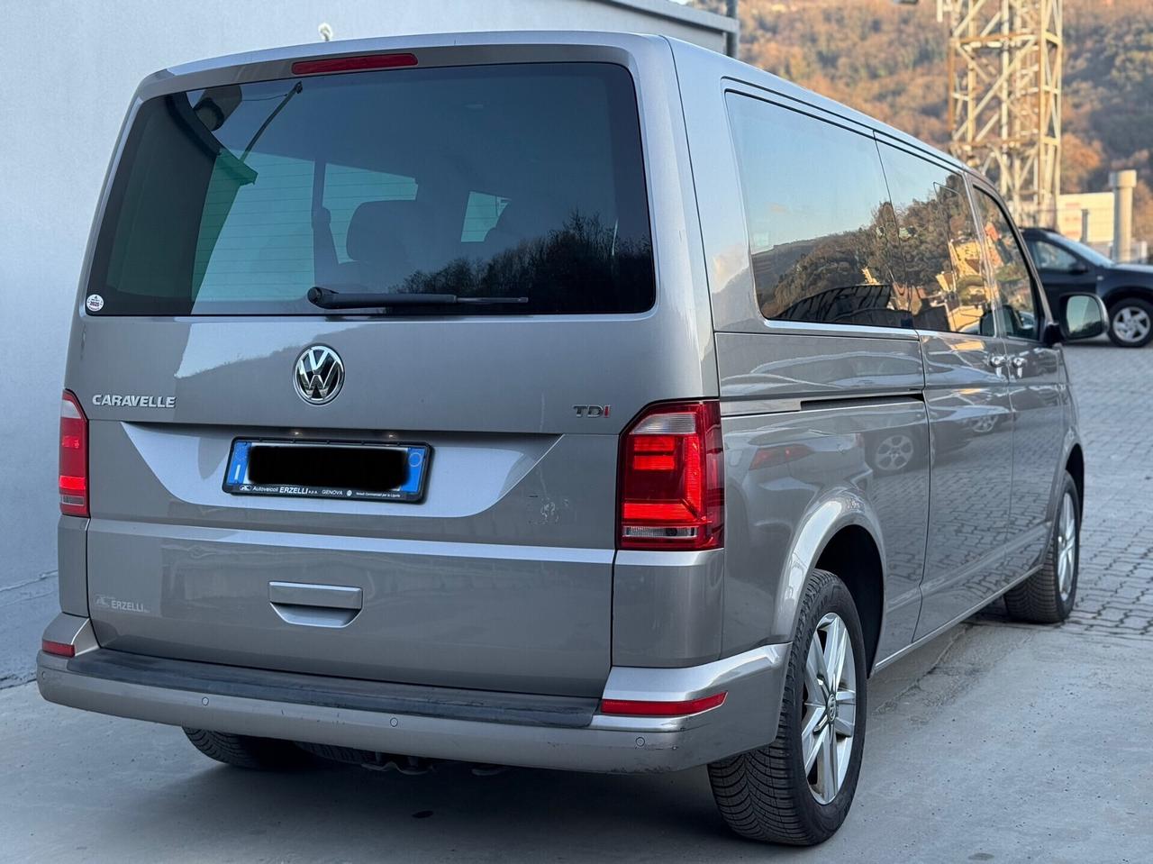 Volkswagen Caravelle 2.0 TDI 150CV DSG 9 posti