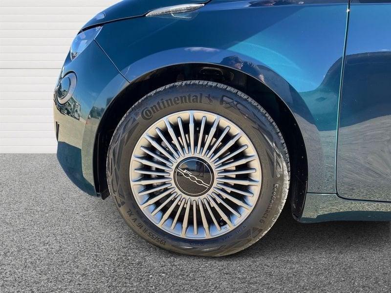 FIAT 500 LA NUOVA E La Nuova 500c Serie1 La Nuova - Icon 320 Cabrio