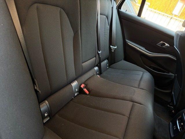 BMW 320 d 48V Touring Business Advantage XDRIVE