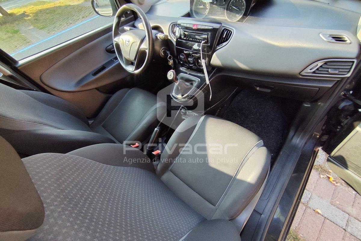 LANCIA Ypsilon 1.2 69 CV 5 porte Gold