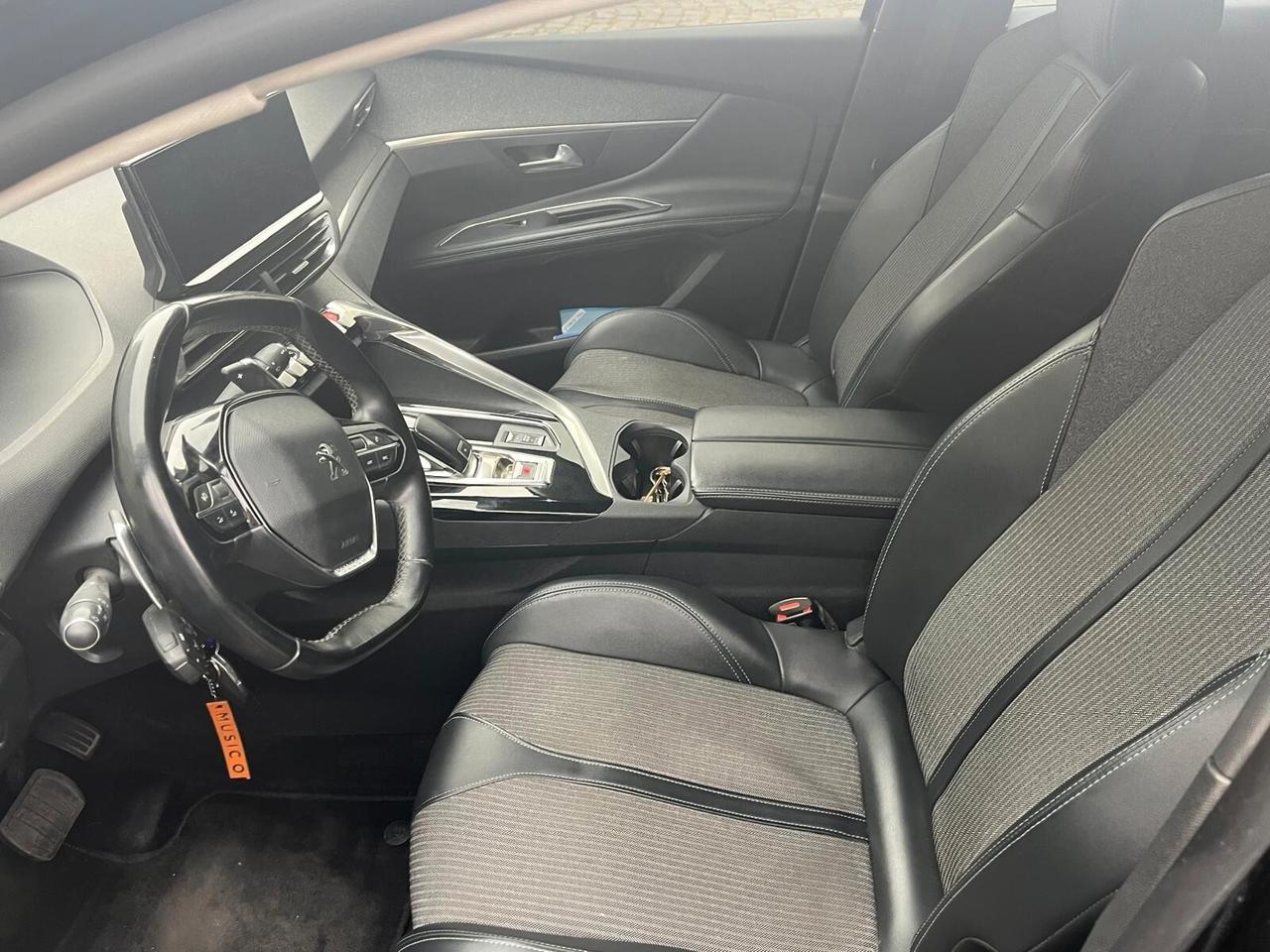 Peugeot 3008 BlueHDi 130 S&S EAT8 Allure Pack
