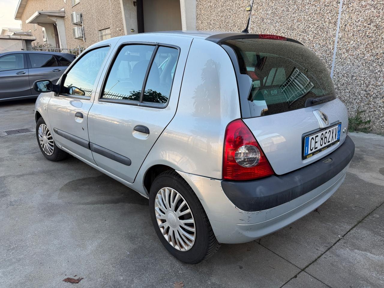 Renault Clio 1.2 cat 5 porte ok neopatentati