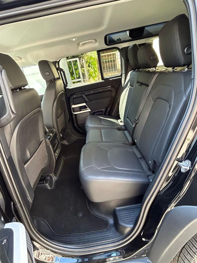 LAND ROVER Defender 110 3.0D 200 CV AWD Automatic