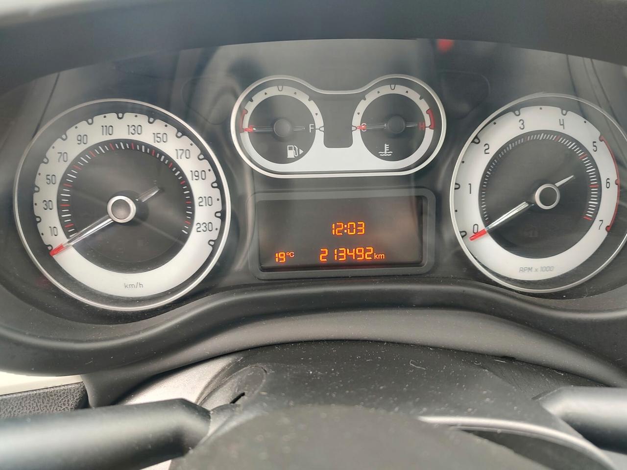 Fiat 500L 500 L PRO AUTOCARRO, N1 1.6 MJT 120CV, POP 4P. TI E6, OK NEOPATENTATI, PREZZO + IVA