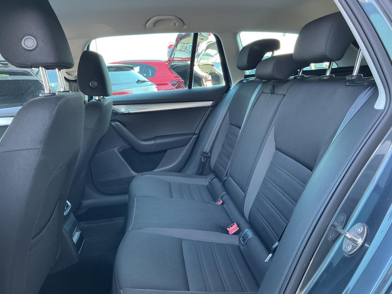 Skoda Octavia 1.6 Diesel Automatica Neopatentati