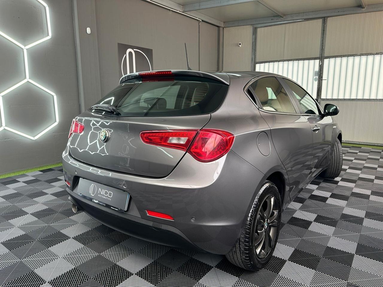 Alfa Romeo Giulietta 1.6 JTDm-2 105 CV Distinctive