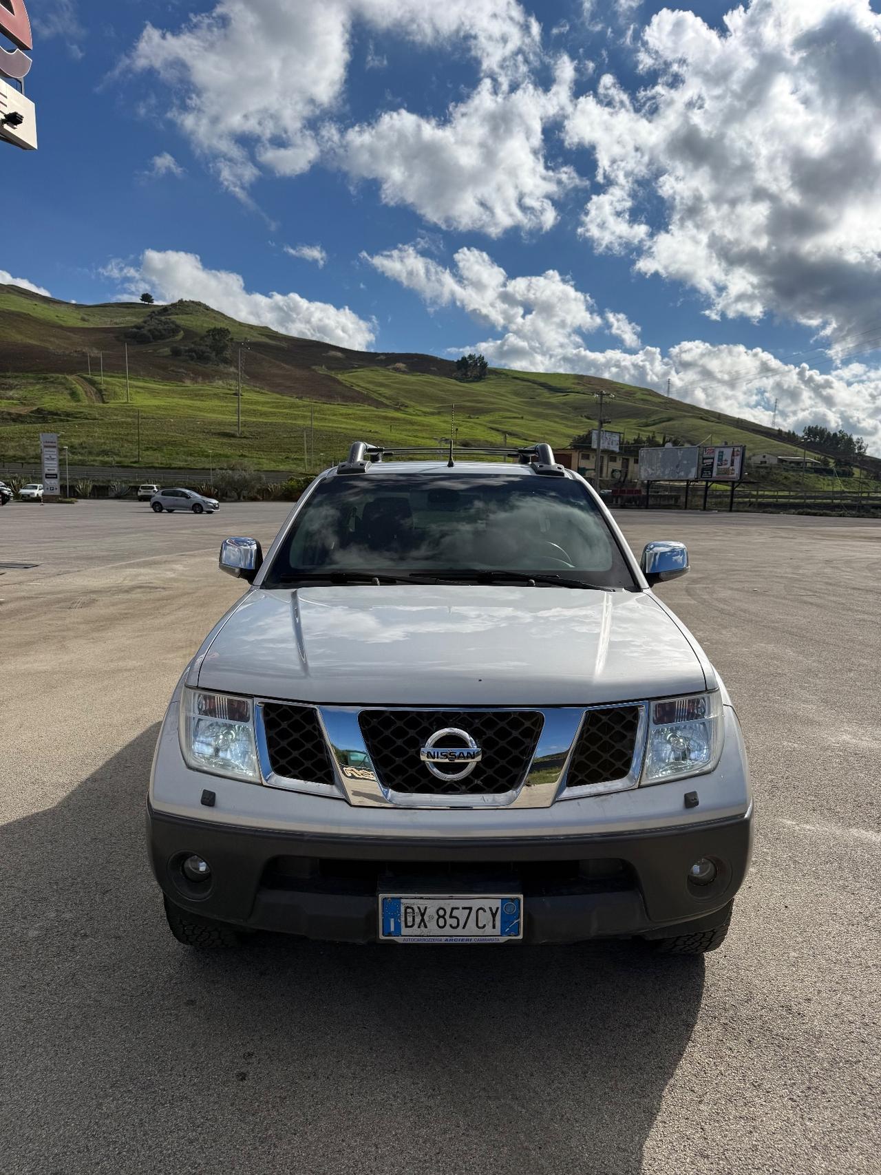 Nissan Navara 2.5 dCi 4 porte Double Cab LE
