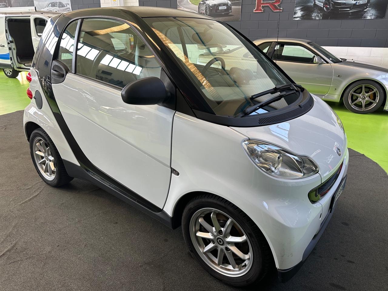 Smart ForTwo 1000 52 kW MHD NAVI-PELLE