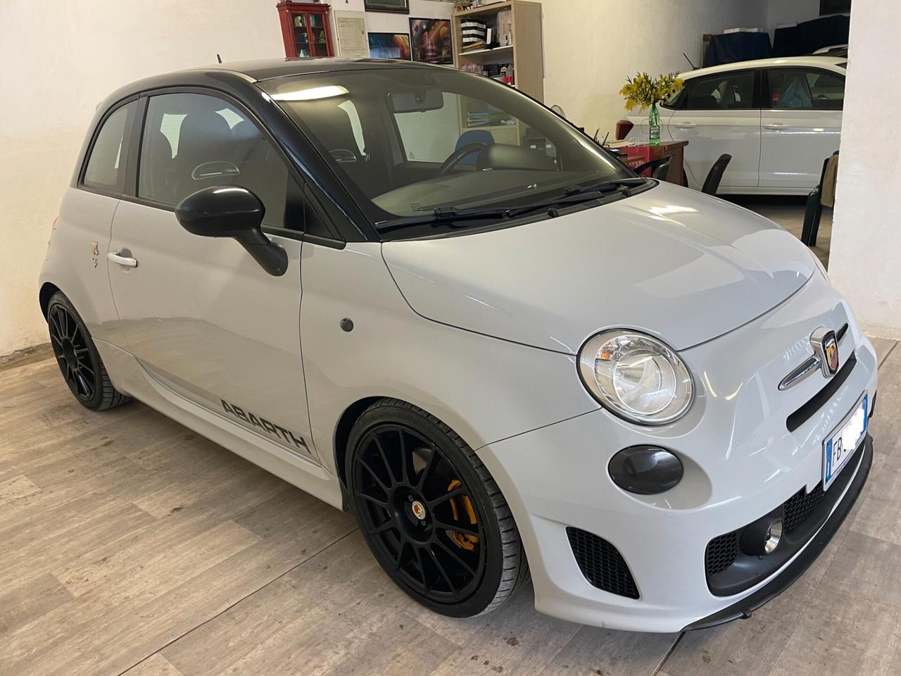 Abarth 595 1.4 Turbo T-Jet 140 CV Manuale DISTRIBUZIONE NUOVA